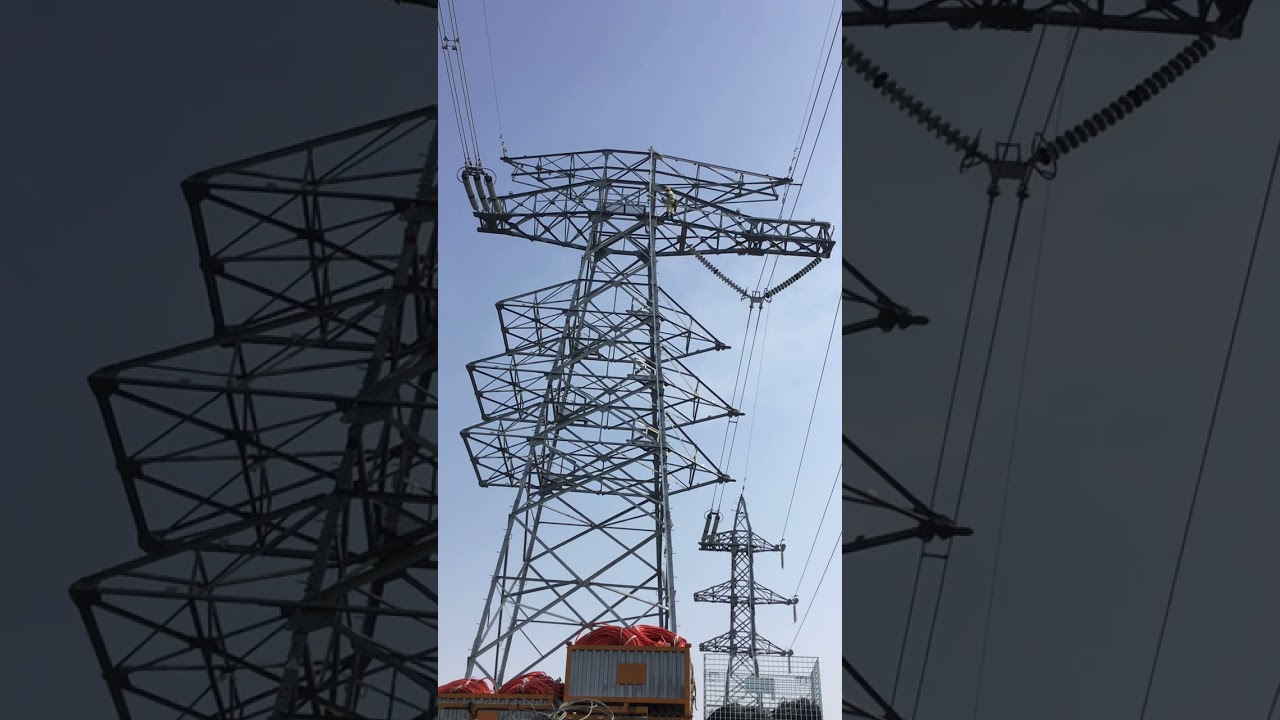 鉄塔作業（遠方）